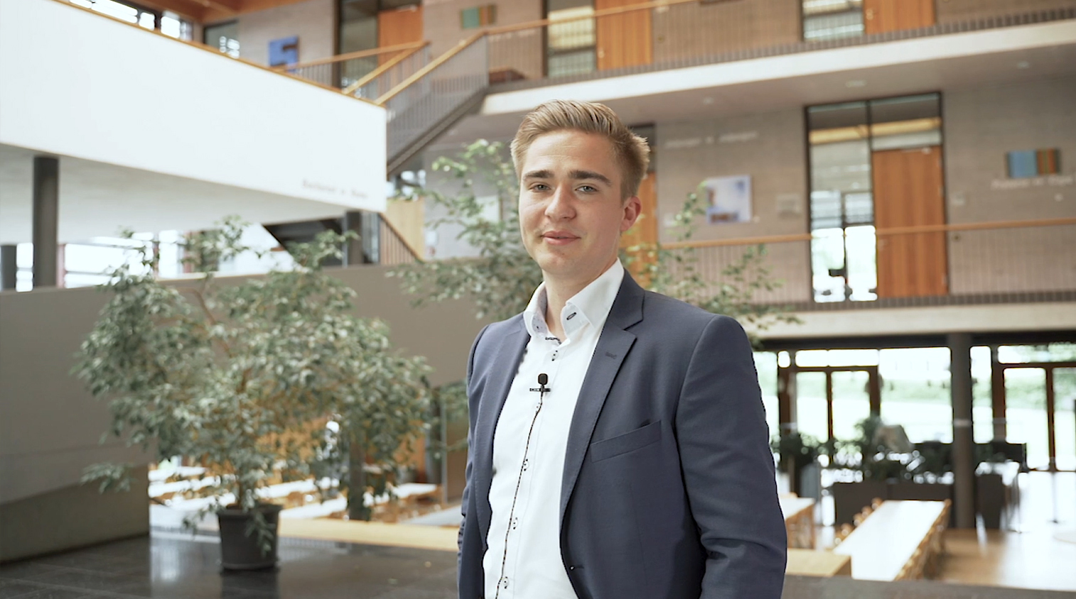 Master IT-Systems Engineering - Student im Interview